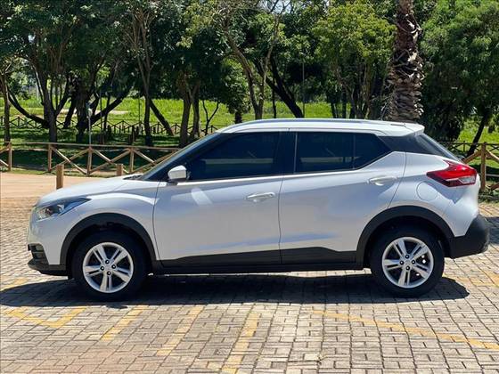 NISSAN KICKS 1.6 16V FLEXSTART S 4P XTRONIC